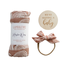 將圖片載入圖庫檢視器 Boho Rainbow Muslin Announcement Set