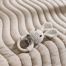 Carica l'immagine nel visualizzatore di Gallery, Crochet Bunny Baby Rattle (Natural)