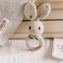 Carica l'immagine nel visualizzatore di Gallery, Crochet Bunny Baby Rattle (Natural)