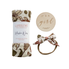 將圖片載入圖庫檢視器 Hummingbird Muslin Announcement Set