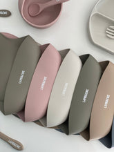 Load image into Gallery viewer, Silicone Crumb Catcher Bib (Taupe)