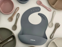 將圖片載入圖庫檢視器 Silicone Crumb Catcher Bib (Dusty Rose)