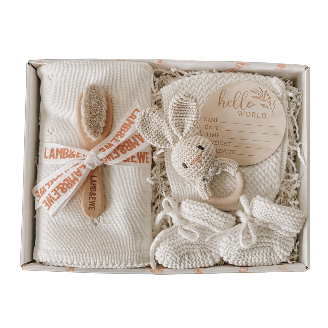 Heirloom Knit Birth Announcement Set (Milk)