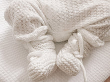 Load image into Gallery viewer, Vanilla Cotton Waffle Knit Newborn Set
