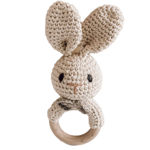 將圖片載入圖庫檢視器 Crochet Bunny Baby Rattle (Natural)
